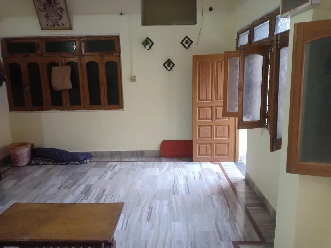 Shree Ji Niwas Apartment Varanasi 0*,  India