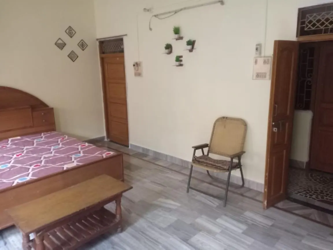 Shree Ji Niwas Apartment Varanasi
